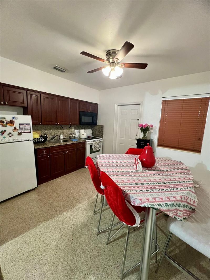 2651 W 12th Ave, Hialeah, FL 33010 Photo