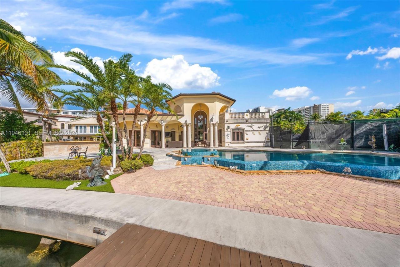 680 Golden Beach Dr , Golden Beach, FL 33160 Photo