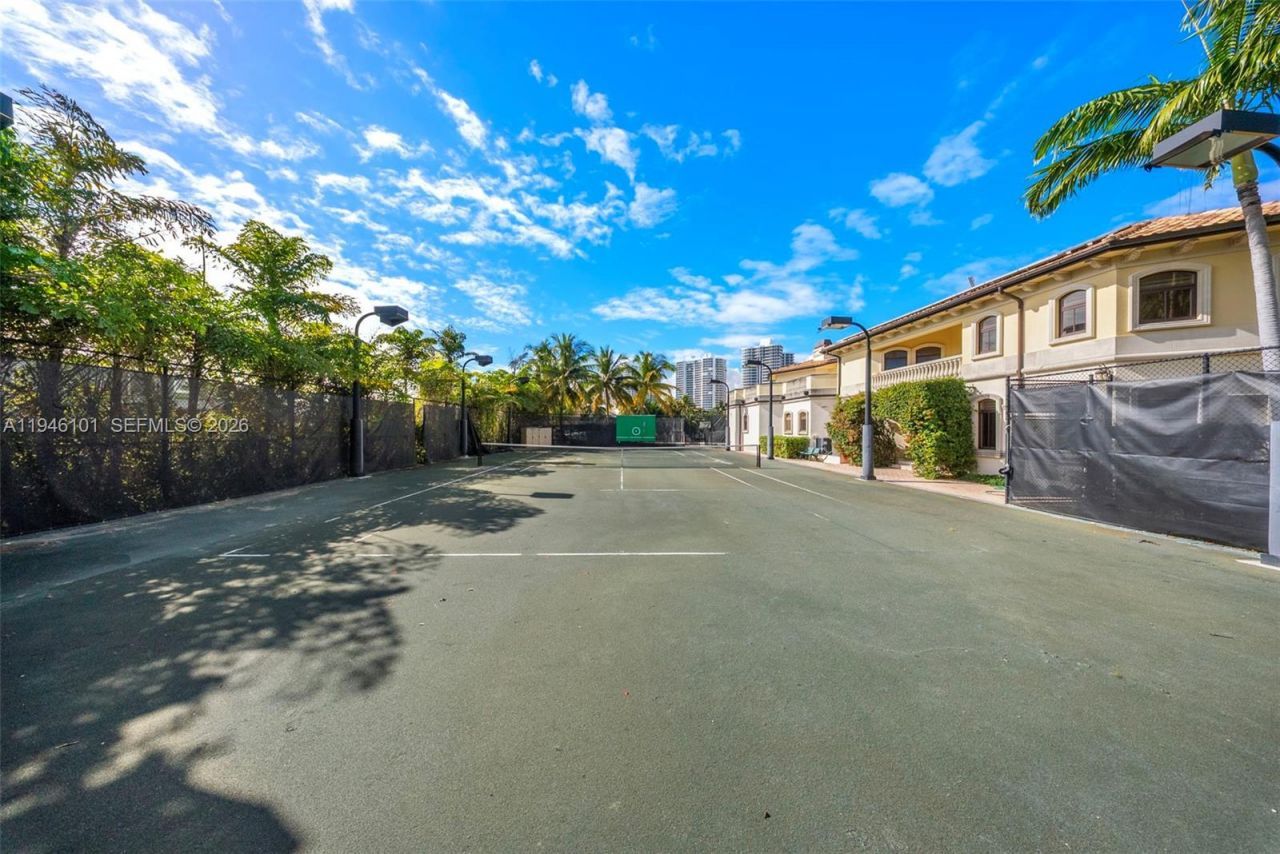 680 Golden Beach Dr , Golden Beach, FL 33160 Photo