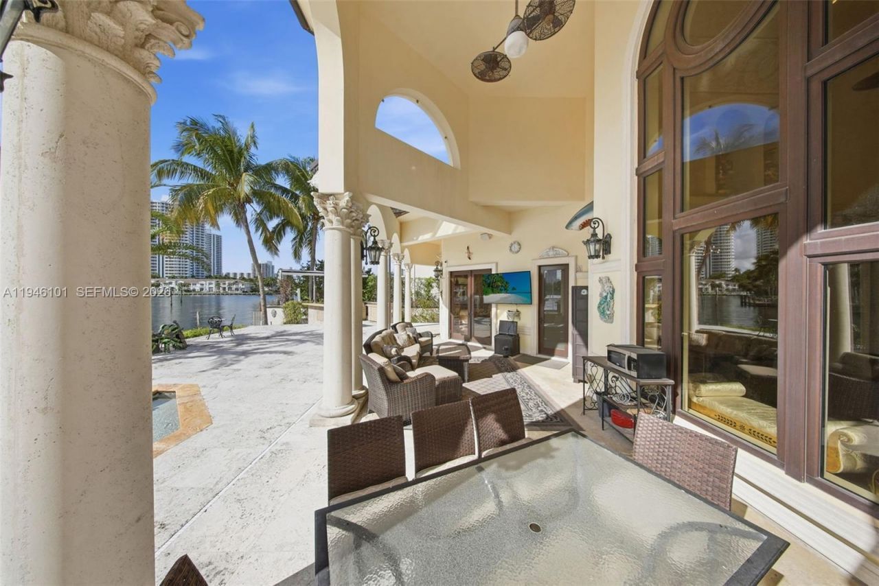 680 Golden Beach Dr , Golden Beach, FL 33160 Photo