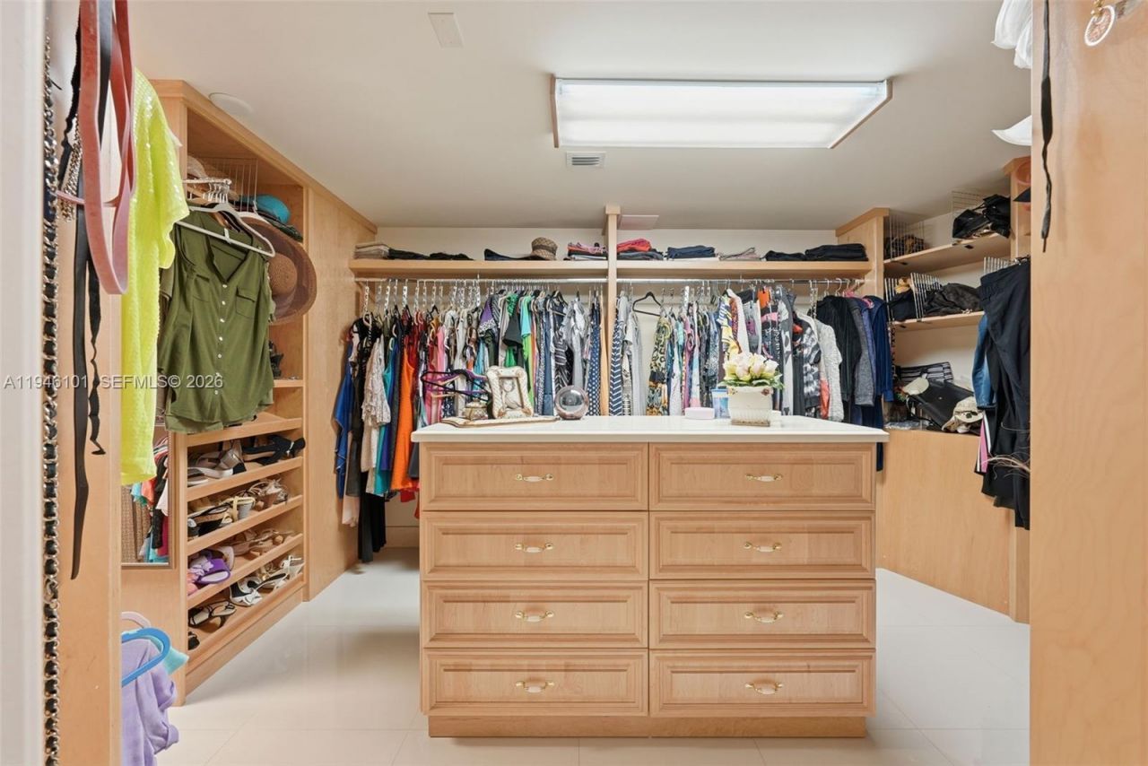 680 Golden Beach Dr , Golden Beach, FL 33160 Photo