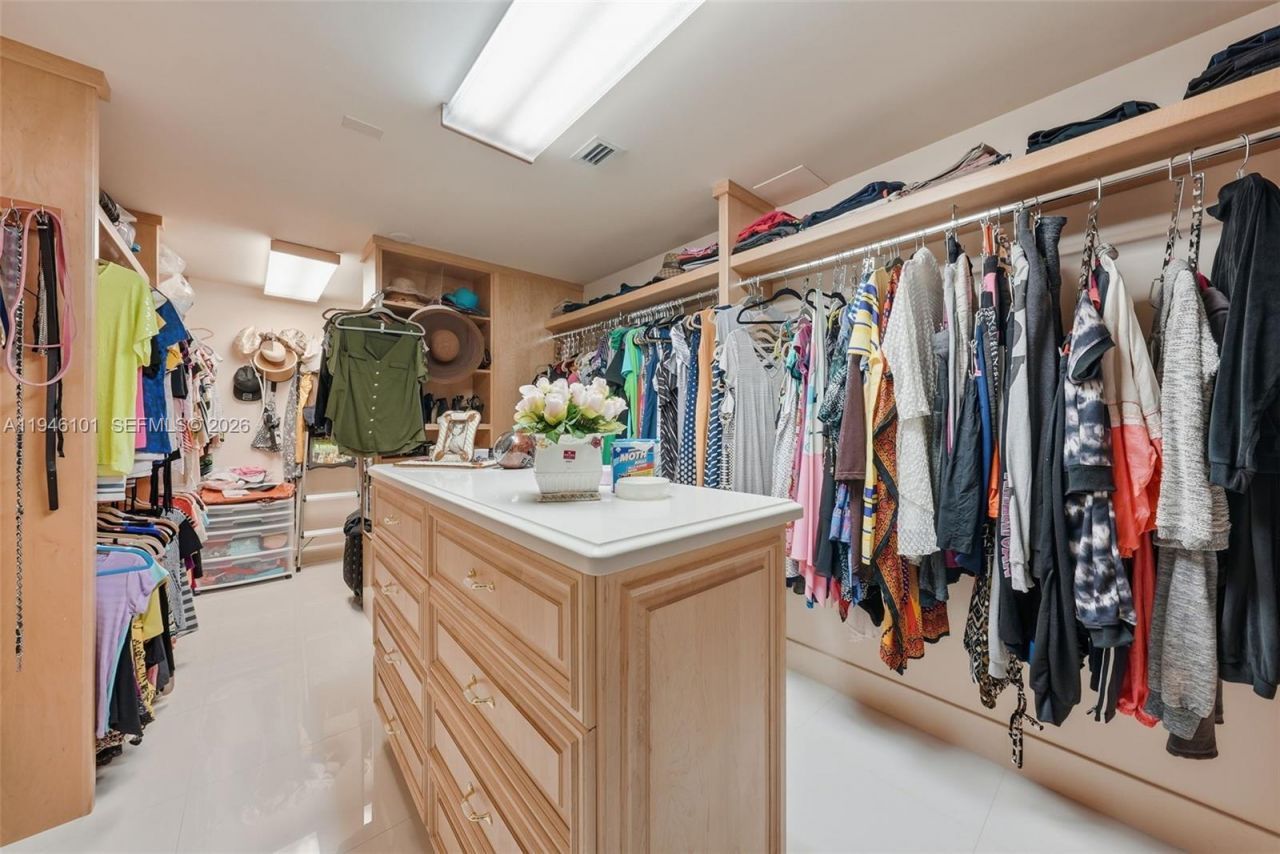 680 Golden Beach Dr , Golden Beach, FL 33160 Photo