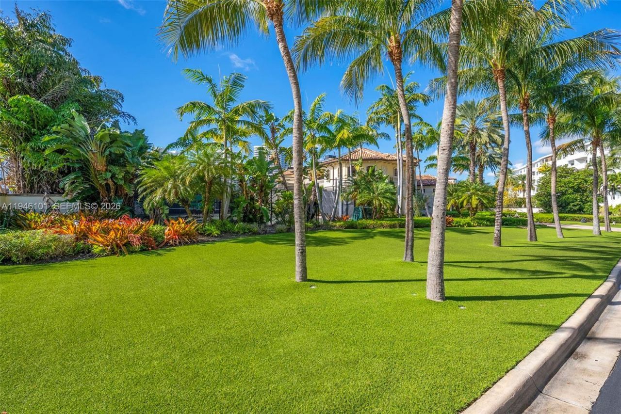 680 Golden Beach Dr , Golden Beach, FL 33160 Photo