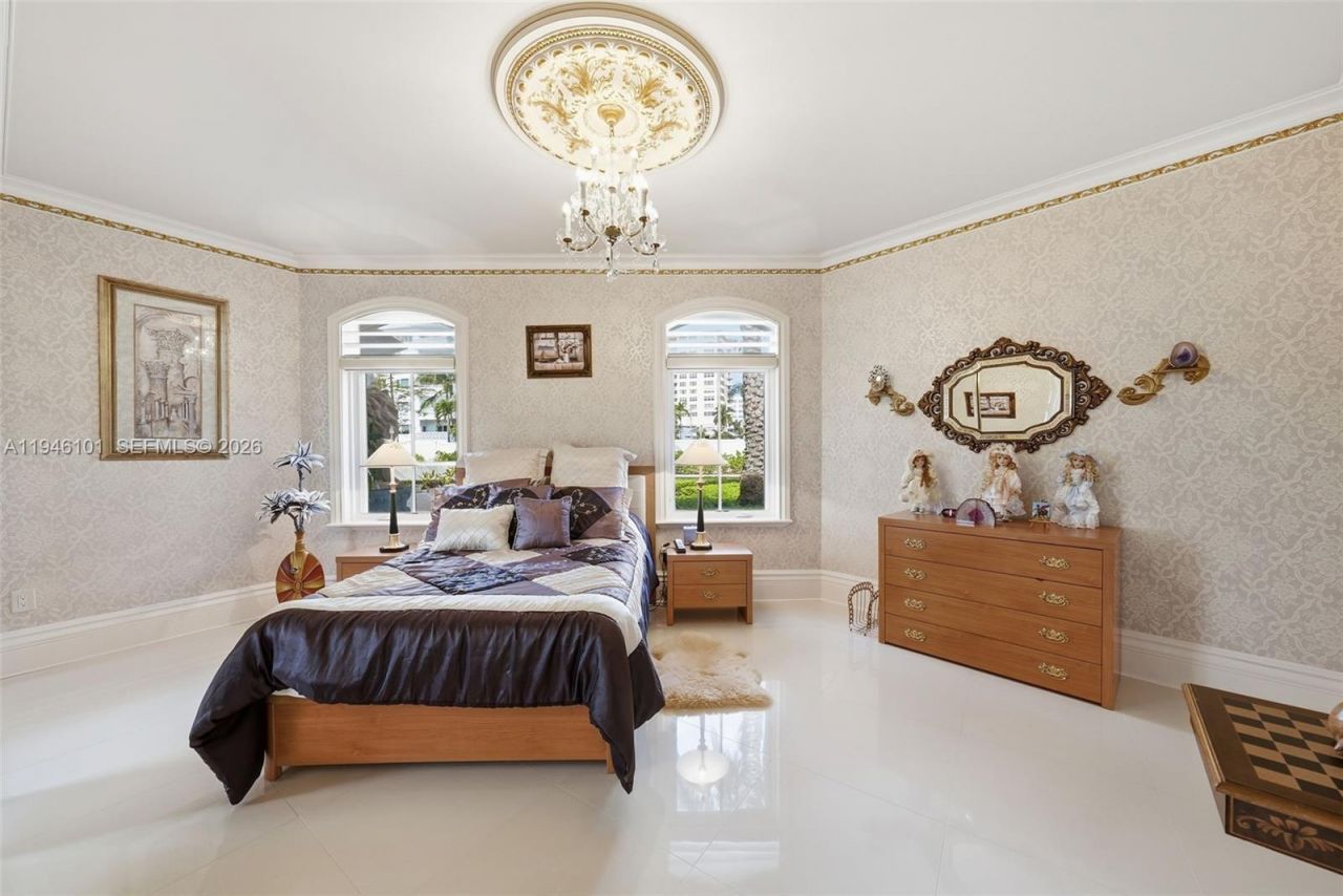 680 Golden Beach Dr , Golden Beach, FL 33160 Photo