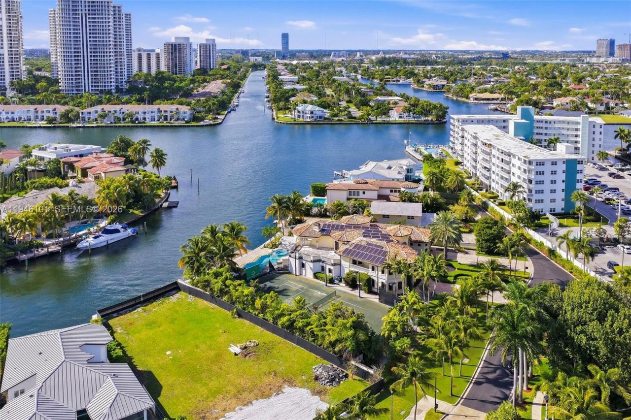 680 Golden Beach Dr , Golden Beach, FL 33160 Photo