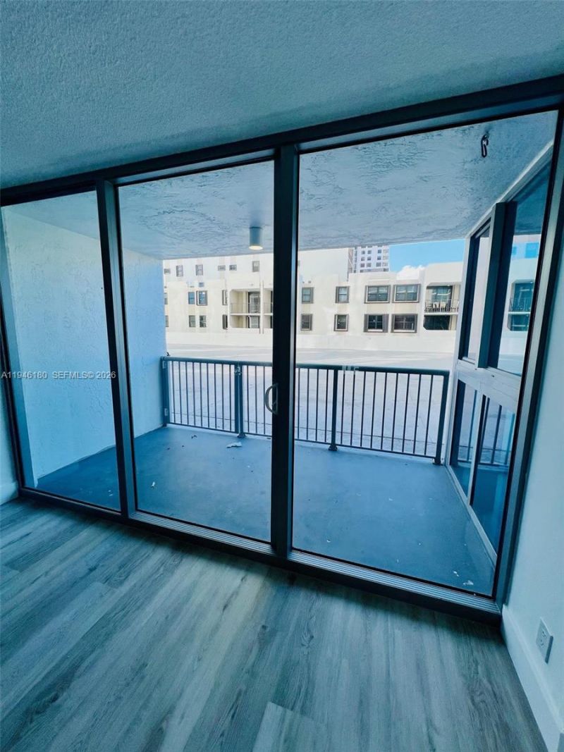 2655 Collins Ave, Unit 406, Miami Beach, FL 33140 Photo