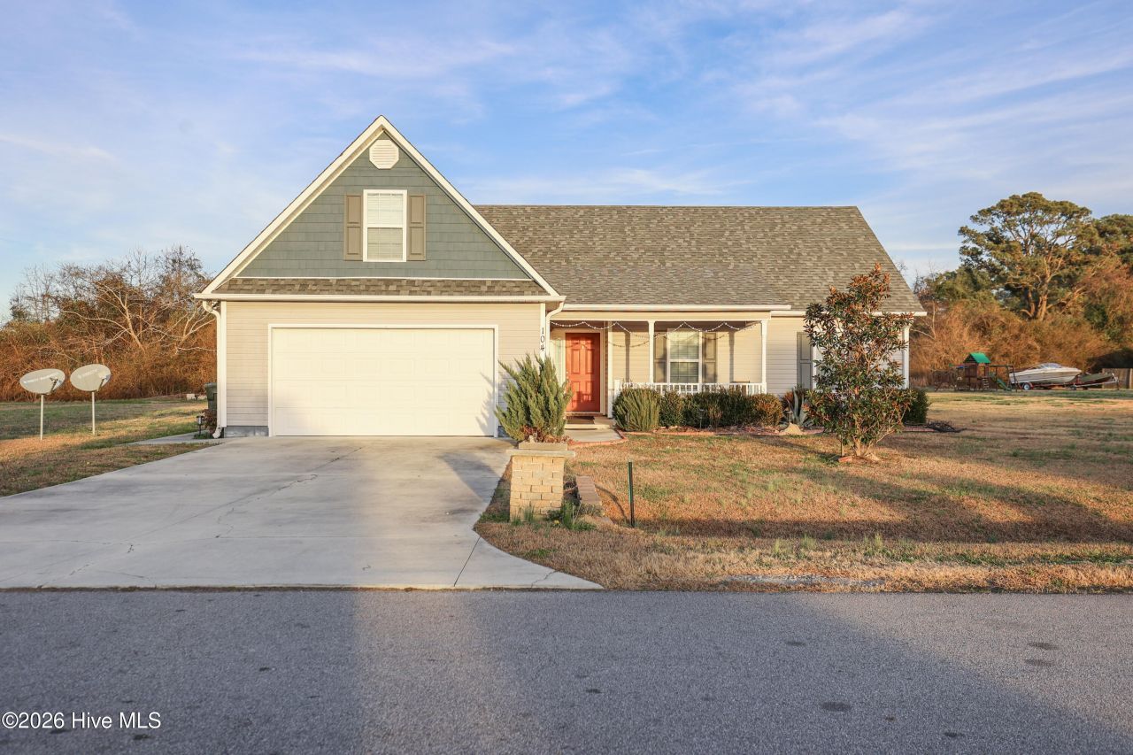 104 Buckskin Drive, Pollocksville, NC 28573 Main Photo