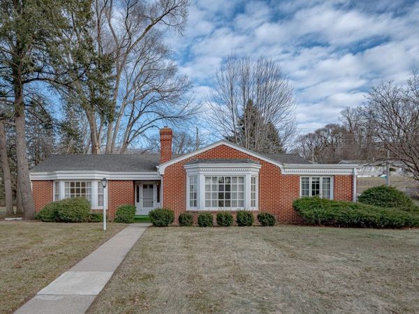 3900 HAMILTON BLVD, Sioux City, IA 51104