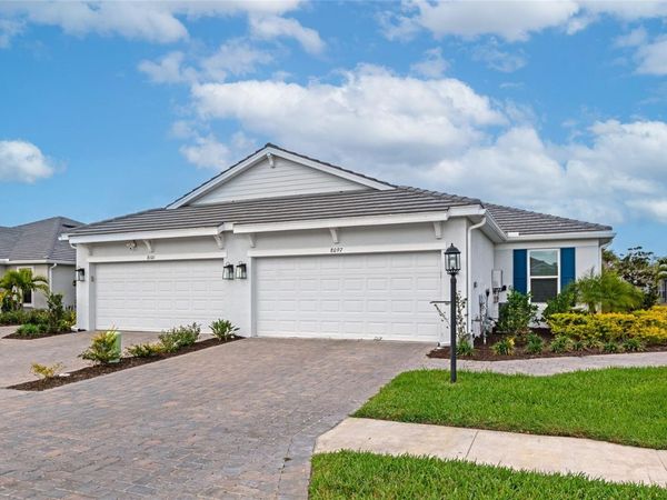 8097 MOONBEAM AVENUE, SARASOTA, FL 34241