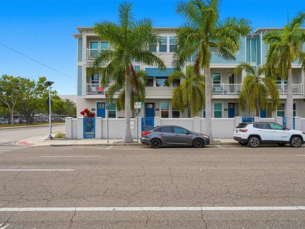 262 8TH STREET N, ST PETERSBURG, FL 33701