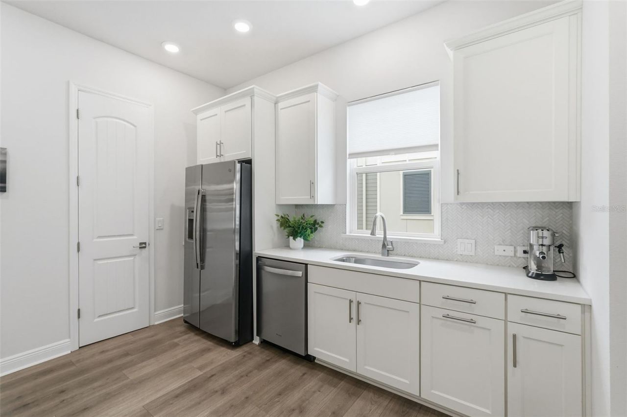 262 8th Street N, Saint Petersburg, FL 33701 Photo