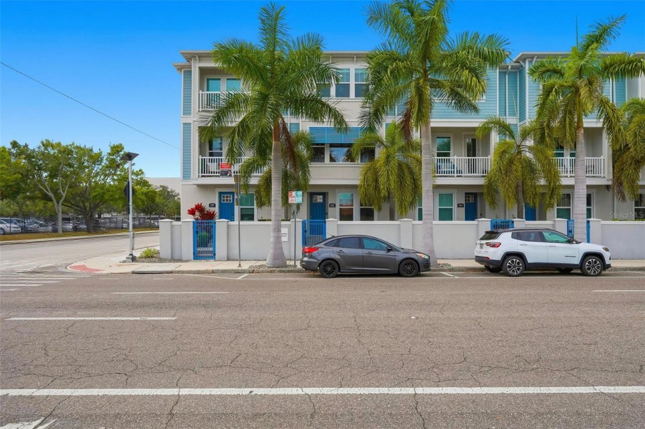 262 8th Street N, Saint Petersburg, FL 33701 Photo