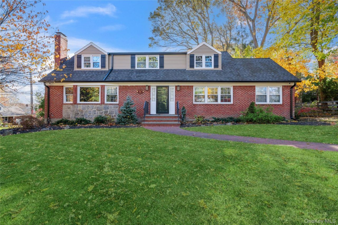 12 Mallard Cove, Centerport, NY 11721 Main Photo