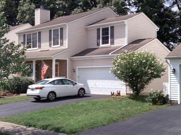 5579 Eagle Harbor Drive , Westerville, OH 43081