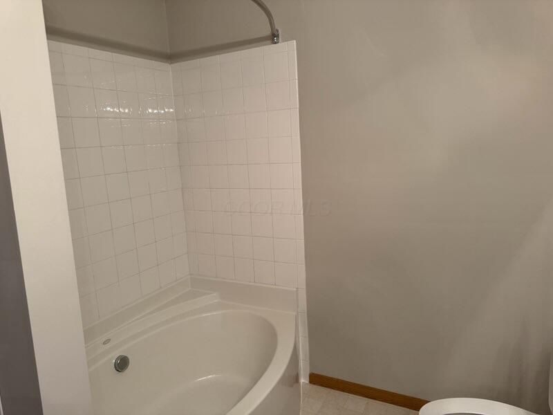 5579 Eagle Harbor Drive , Westerville, OH 43081 Photo 14