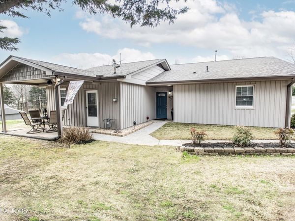 132 Pembroke Rd, Oak Ridge, TN 37830