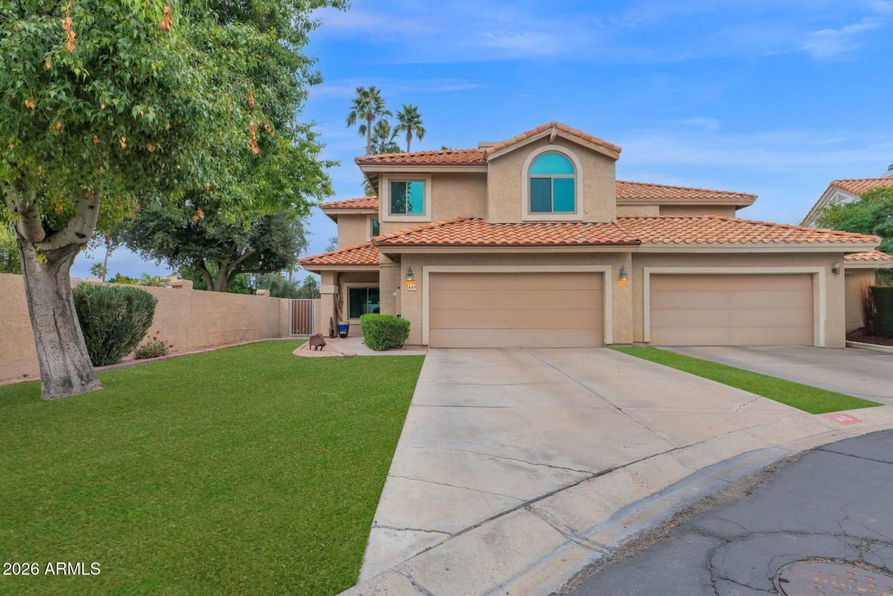 449 S Marina Drive, Gilbert, AZ 85233 Main Photo