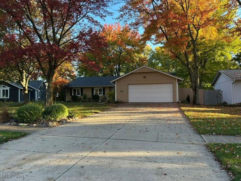 19617 Cross Trail N, Strongsville, OH 44136 Photo 1