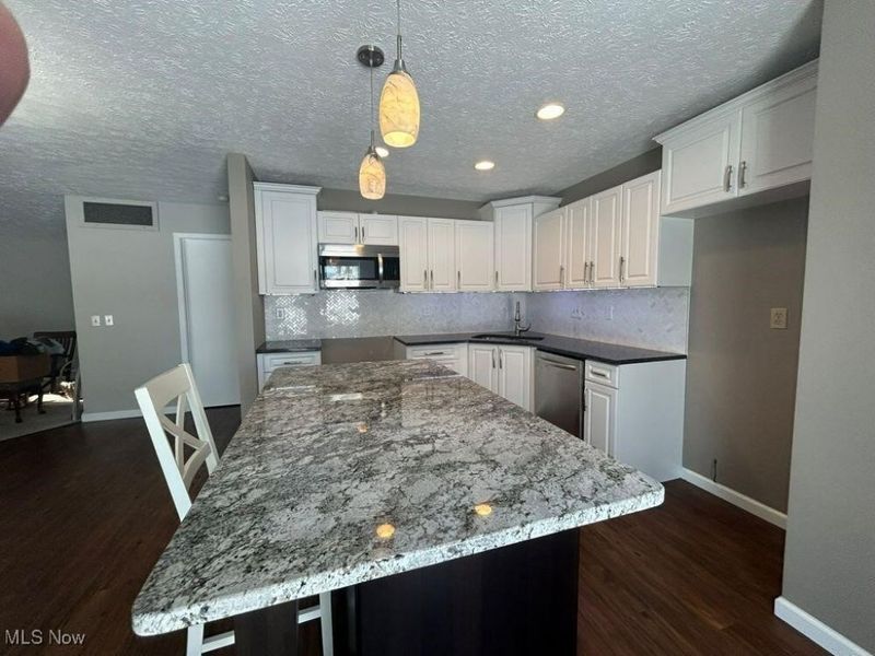 19617 Cross Trail N, Strongsville, OH 44136 Photo 22