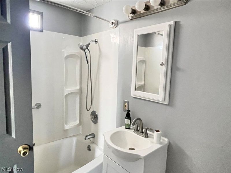 2130 E 44th Street, Ashtabula, OH 44004 Photo 14