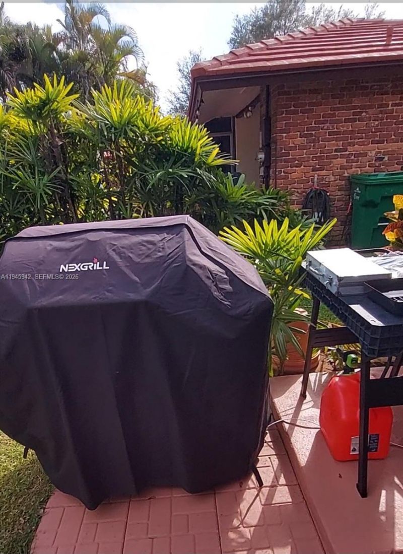 9065 Thunderbird Dr , Coral Springs, FL 33065 Photo