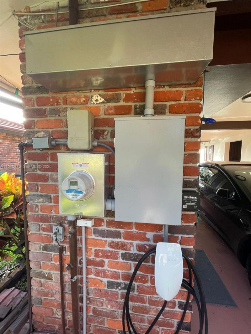 9065 Thunderbird Dr , Coral Springs, FL 33065 Photo