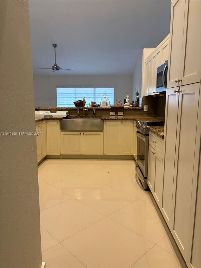 16209 NW 15th St, Pembroke Pines, FL 33028 Photo