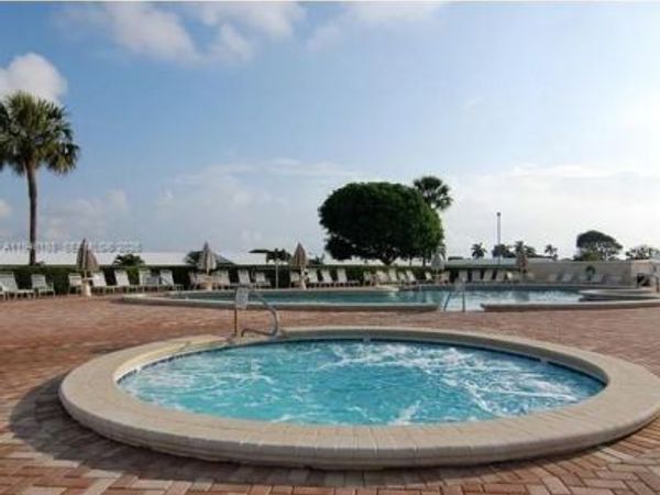 1832 SW 17th St, Boynton Beach, FL 33426