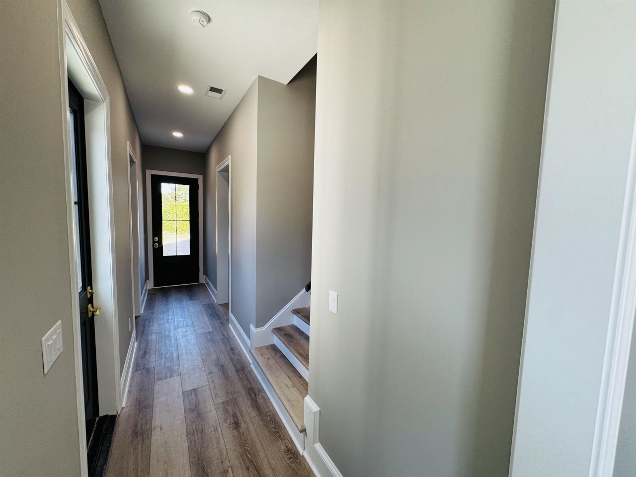 825 Commanders Island Dr. Photo 14