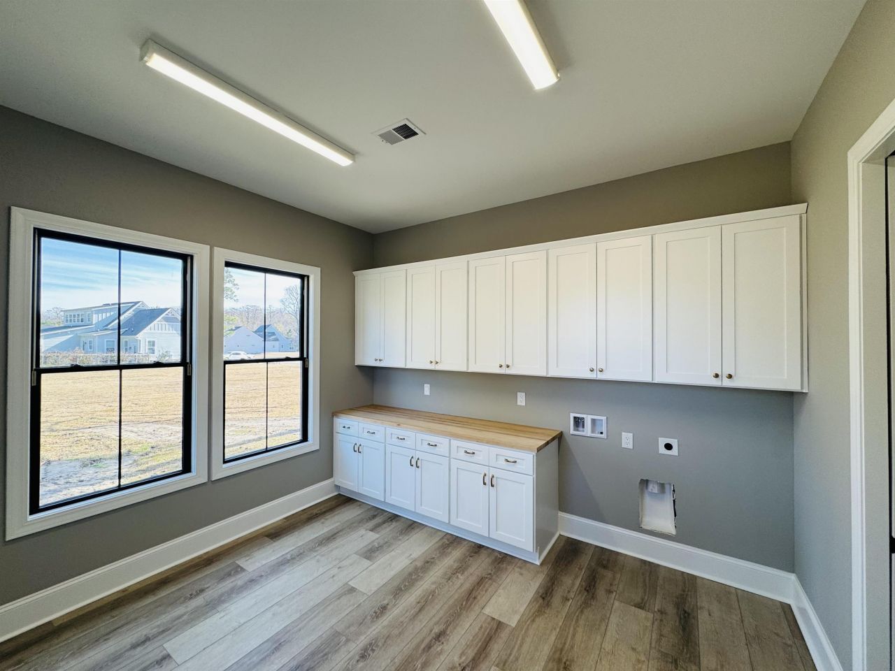 825 Commanders Island Dr. Photo 16