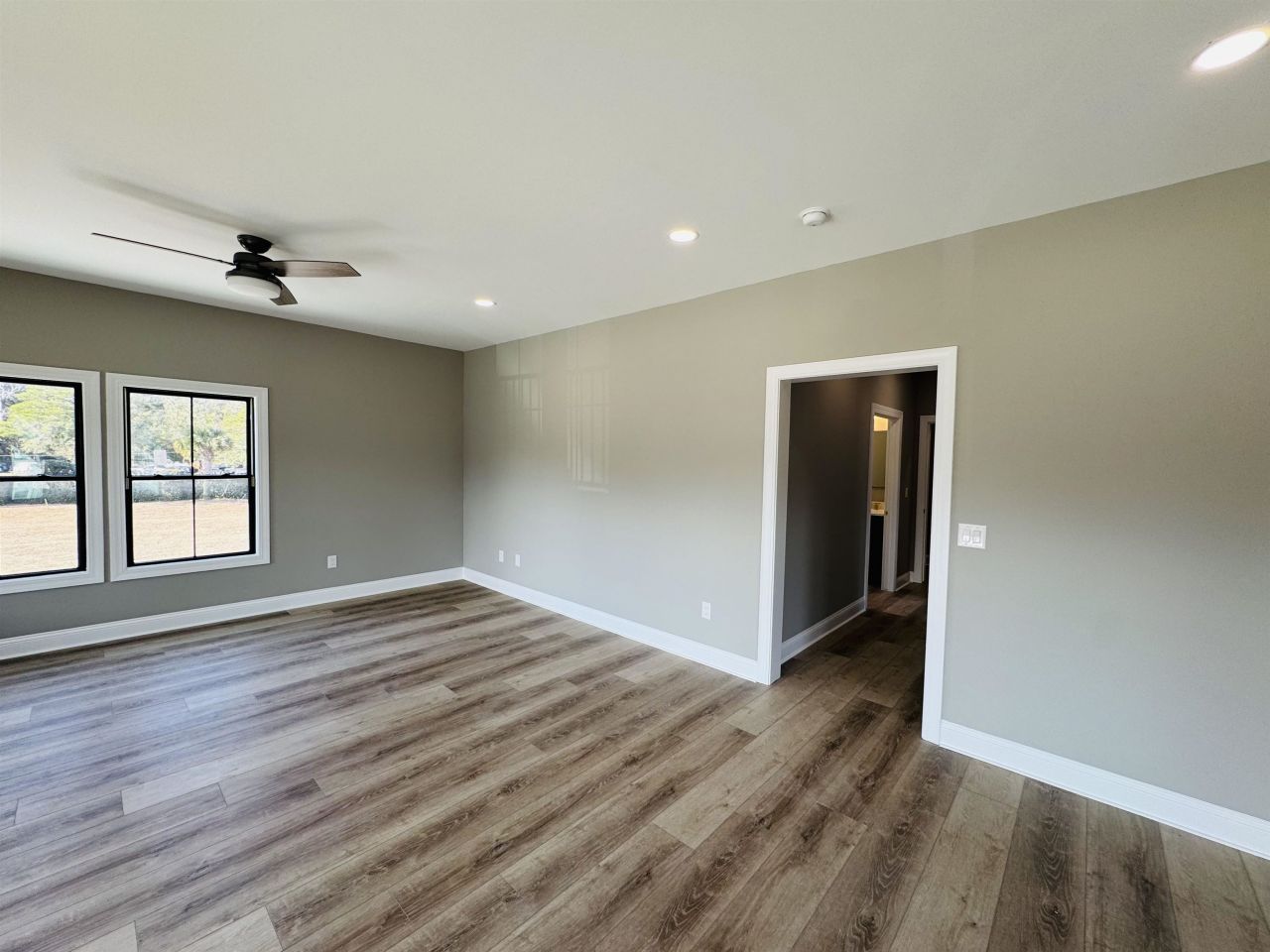 825 Commanders Island Dr. Photo 19