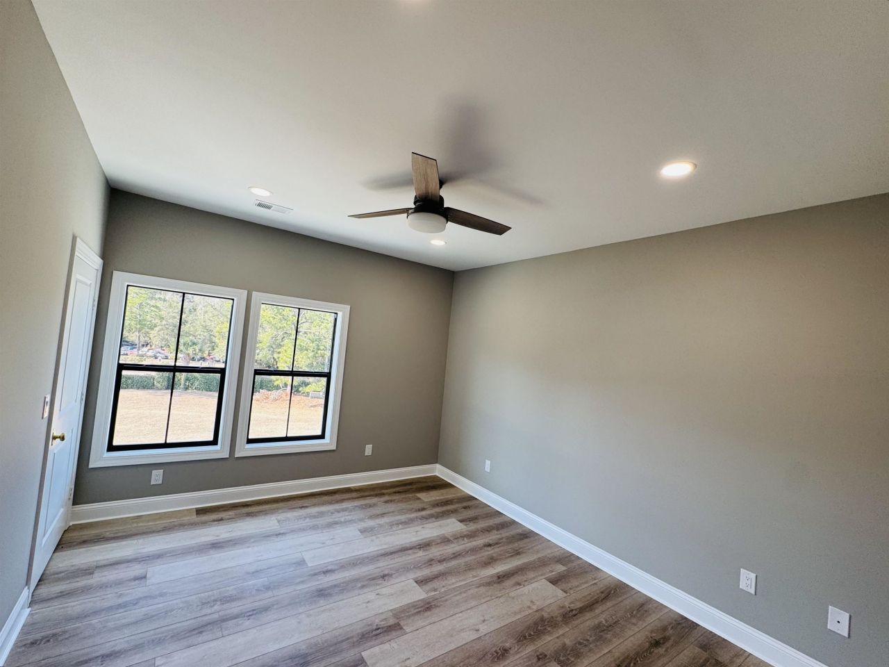 825 Commanders Island Dr. Photo 23