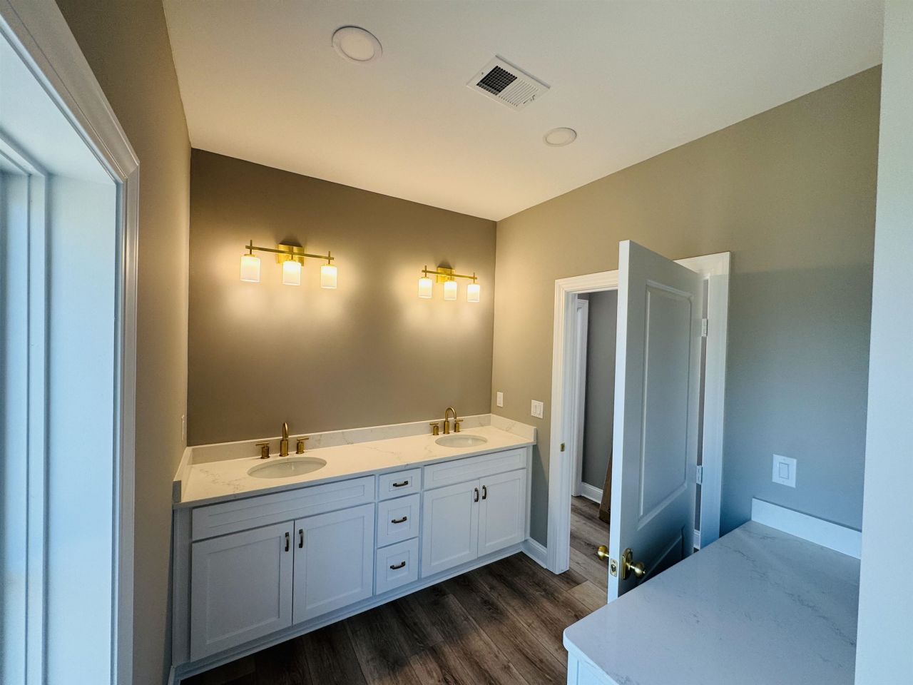 825 Commanders Island Dr. Photo 25