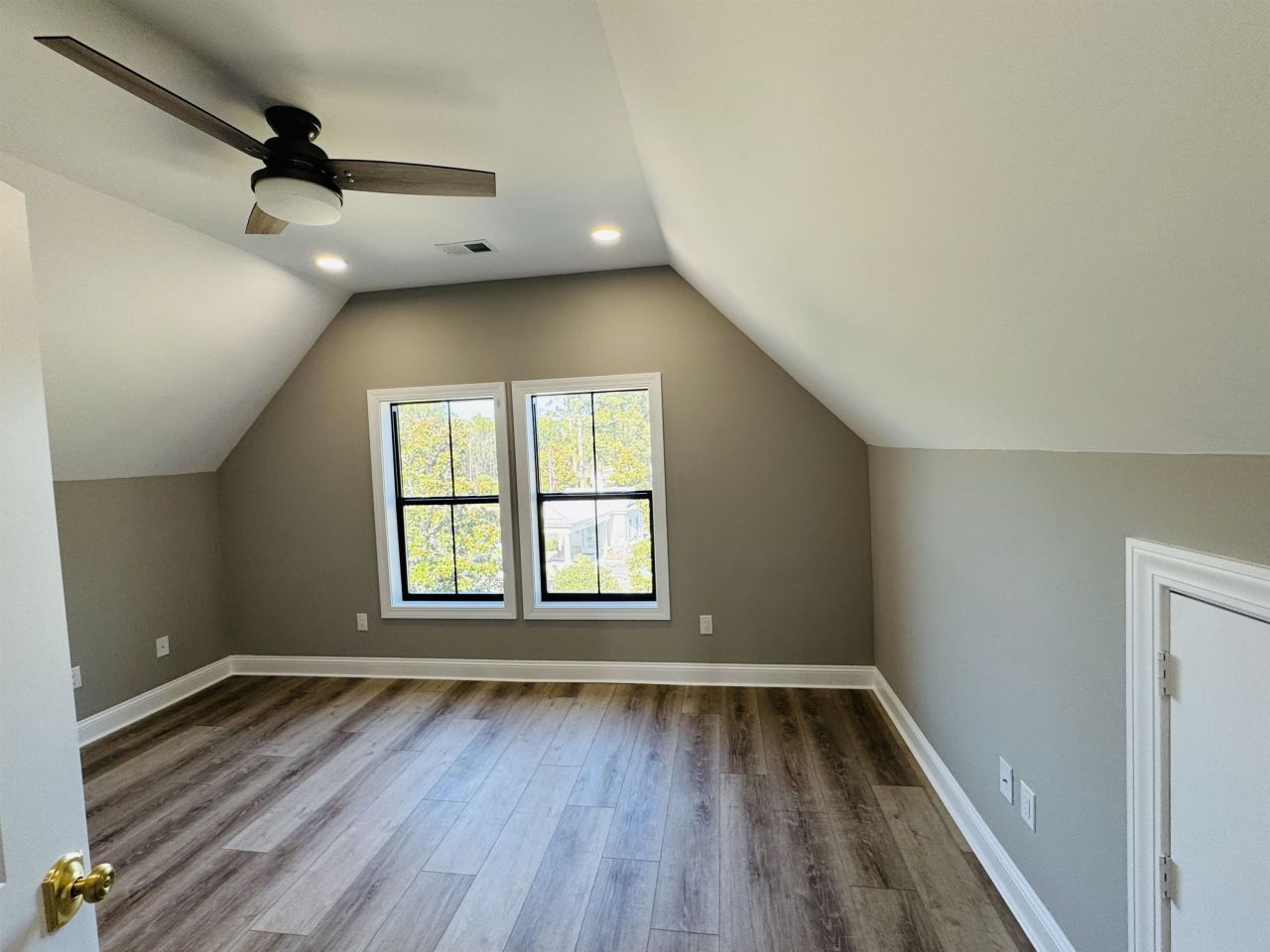 825 Commanders Island Dr. Photo 26