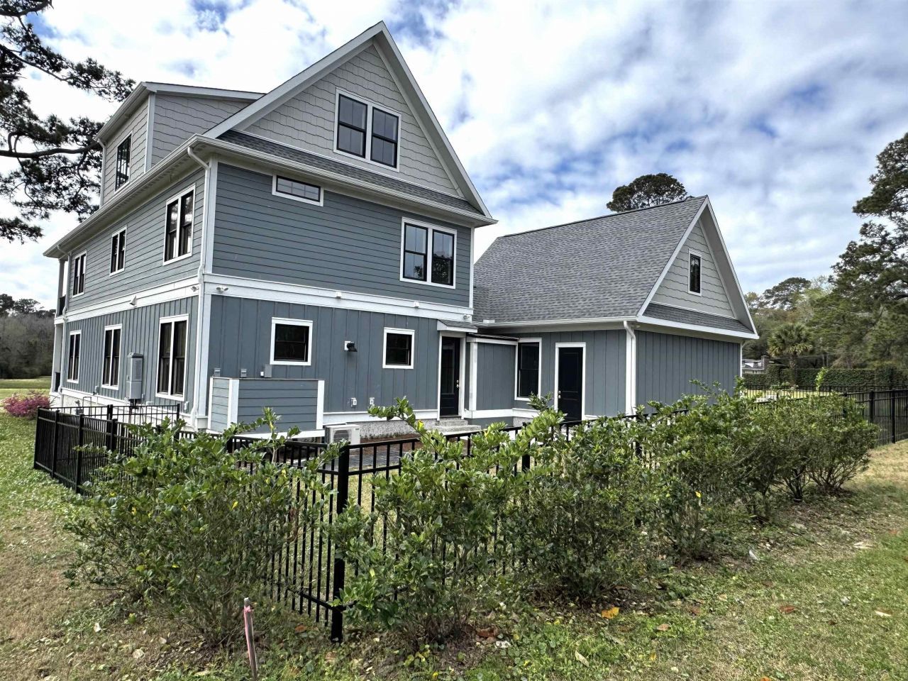 825 Commanders Island Dr. Photo 6