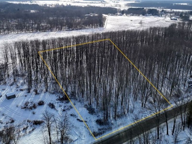 3522 Footville Richmond Road, Dorset, OH 44032 Photo 1