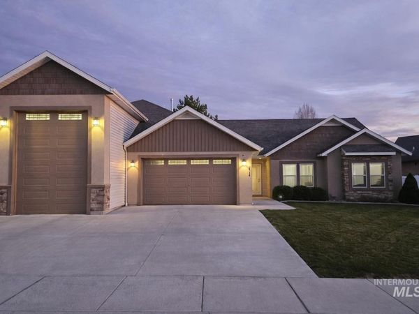 2734 Meadowbrook Dr, Twin Falls, ID 83301