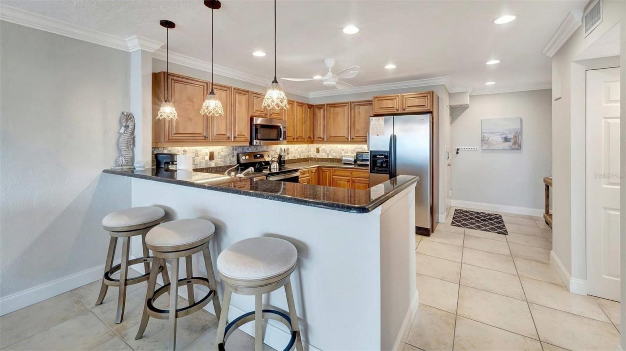 1125 W Peppertree Drive, Unit 705, Sarasota, FL 34242 Photo