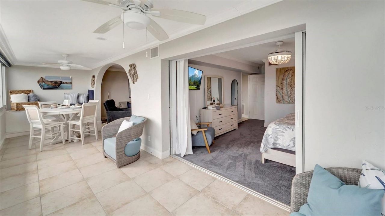 1125 W Peppertree Drive, Unit 705, Sarasota, FL 34242 Photo