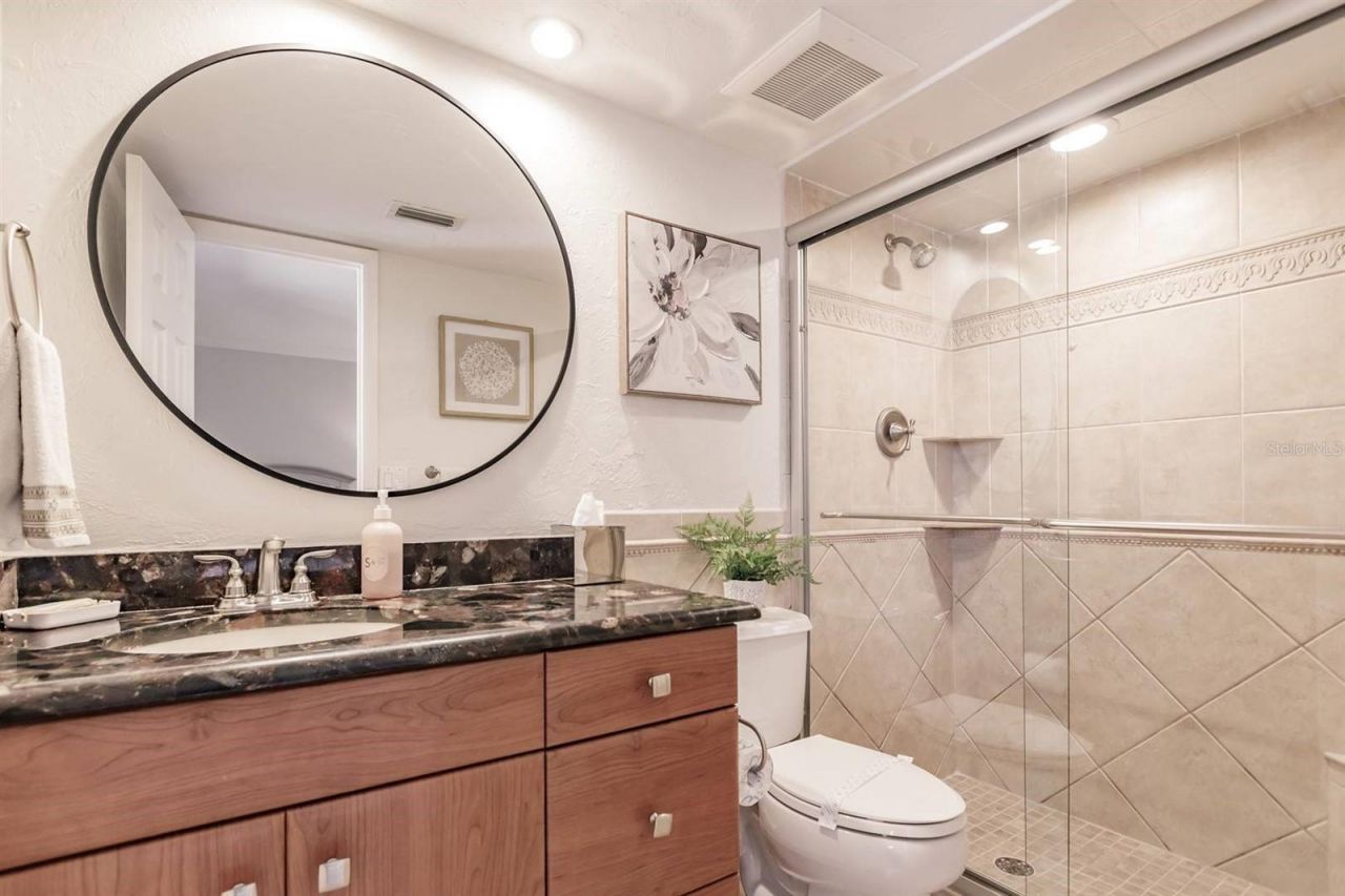 1125 W Peppertree Drive, Unit 705, Sarasota, FL 34242 Photo