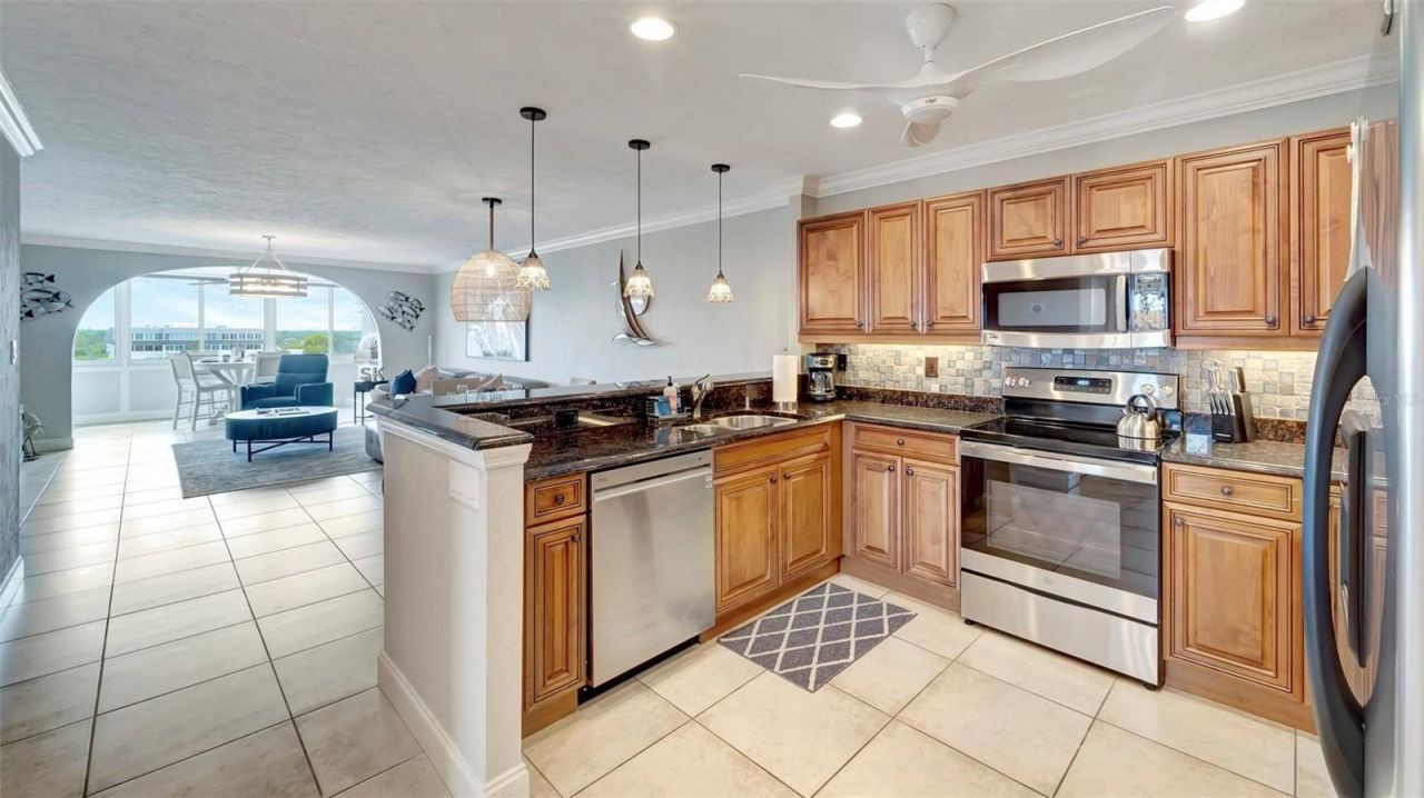 1125 W Peppertree Drive, Unit 705, Sarasota, FL 34242 Photo