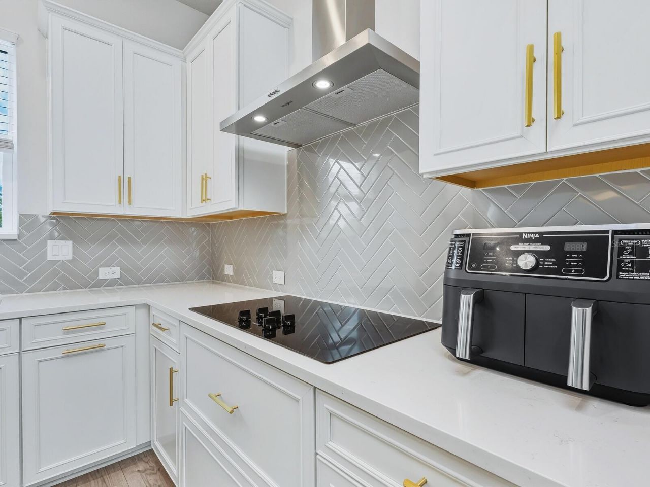 451 Wingfield Drive, Sarasota, FL 34237 Photo