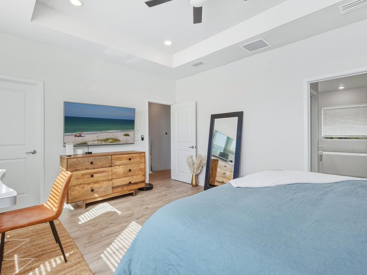 451 Wingfield Drive, Sarasota, FL 34237 Photo