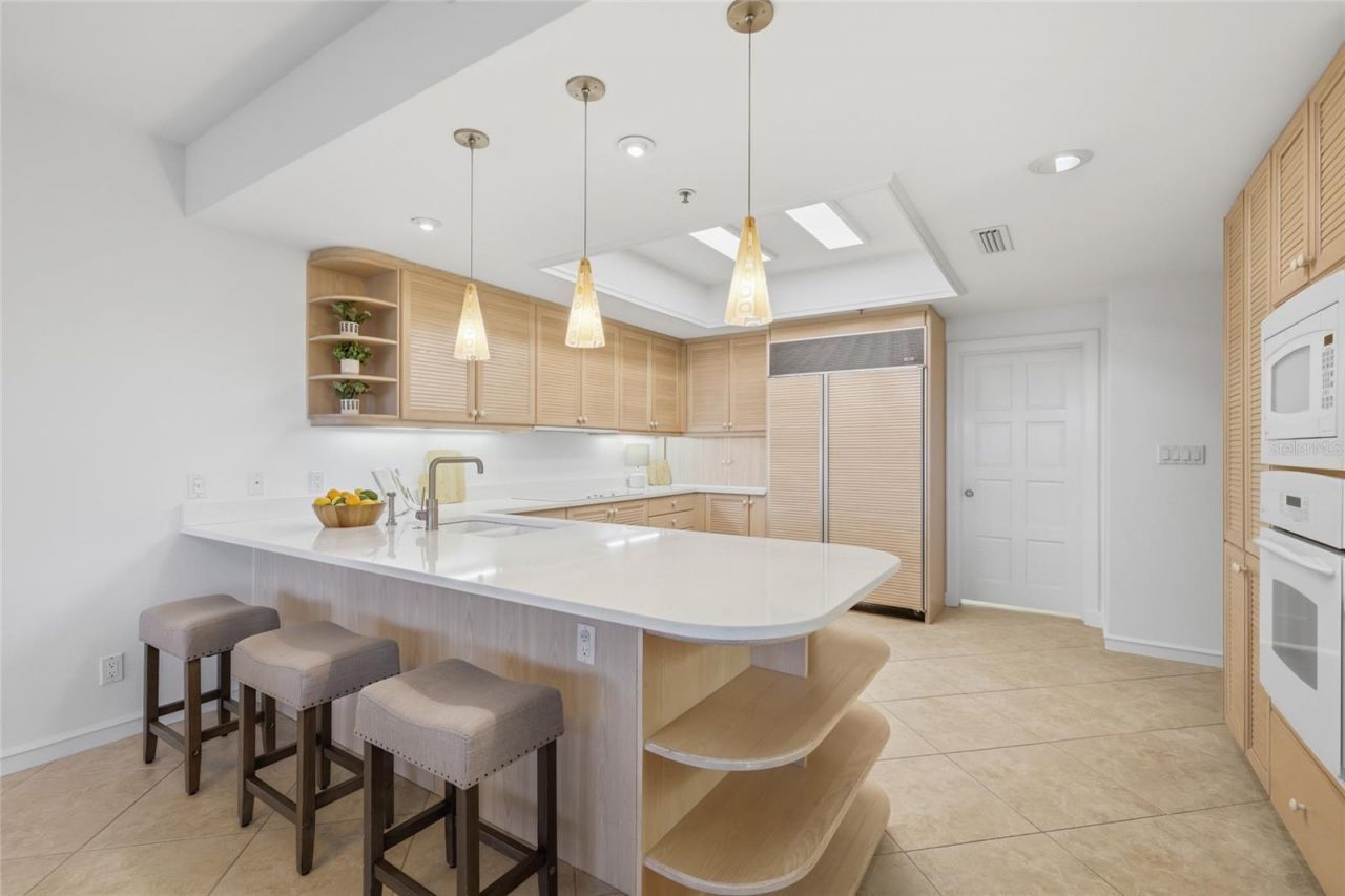 2550 Harbourside Drive, Unit 333, Longboat Key, FL 34228 Photo