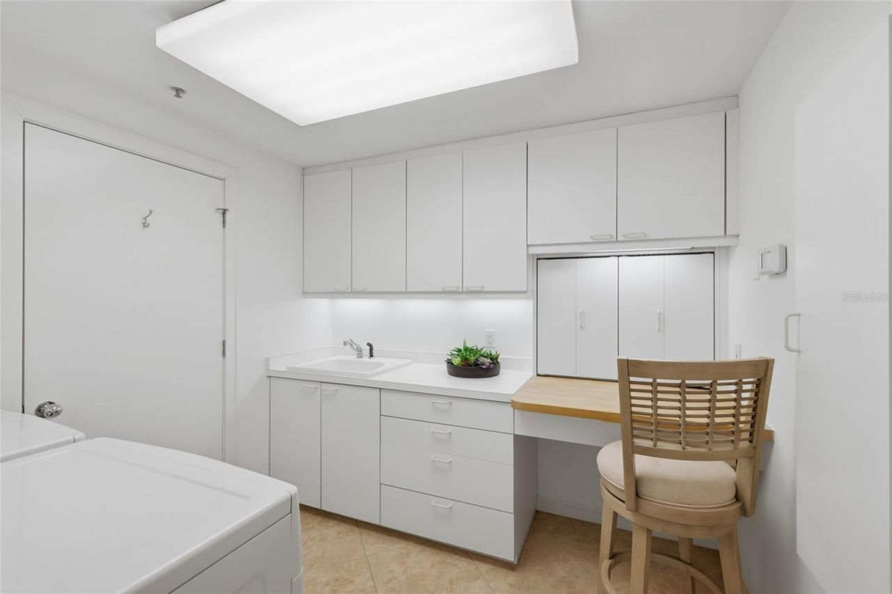 2550 Harbourside Drive, Unit 333, Longboat Key, FL 34228 Photo