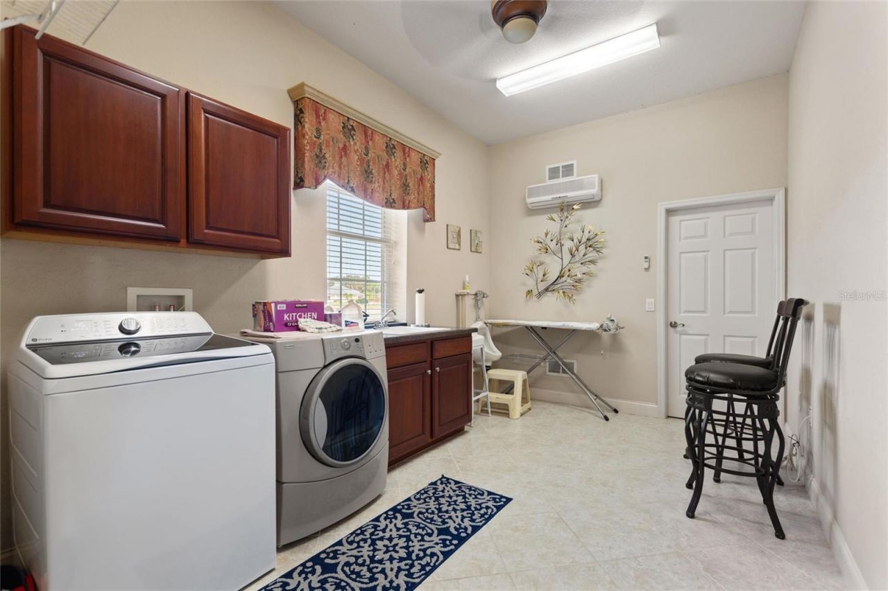 370 Meandering Way, Polk City, FL 33868 Photo