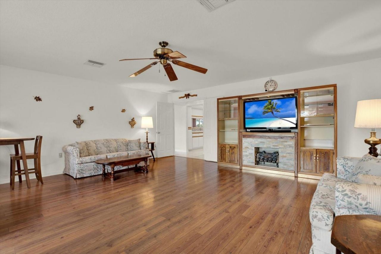 6118 Nardello Avenue, Spring Hill, FL 34608 Photo