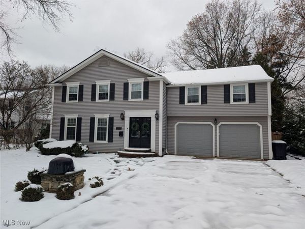 20278 Westhaven Lane, Rocky River, OH 44116