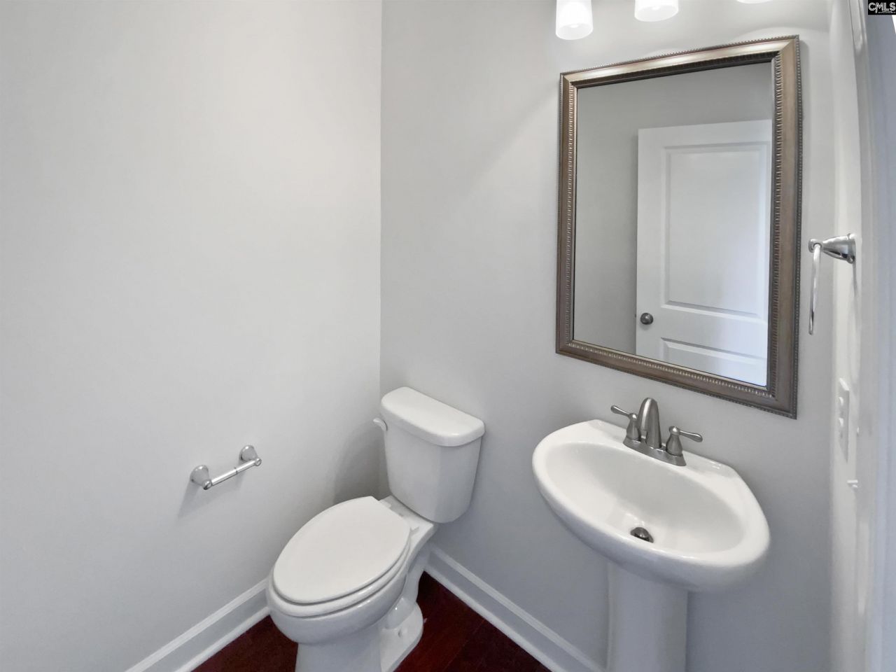 239 Penwood Lane Photo 8