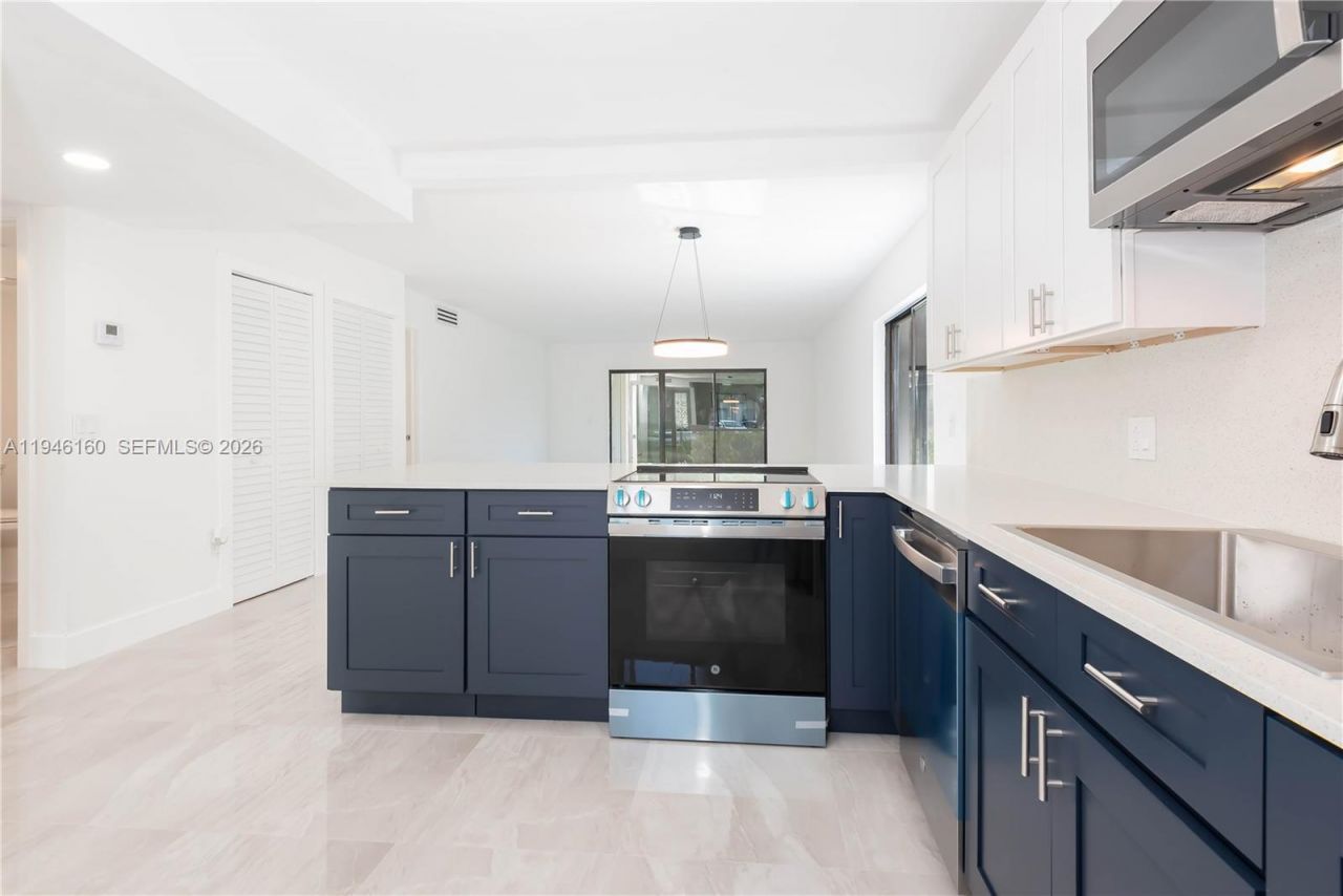 16461 Blatt Blvd, Unit 104, Weston, FL 33326 Photo